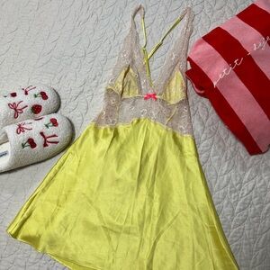 Yellow Lace Trim Nightgown